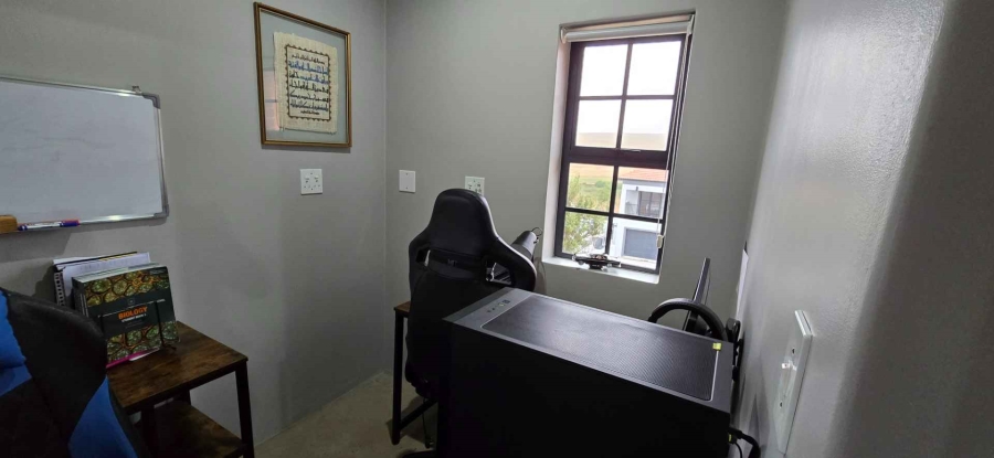 To Let 3 Bedroom Property for Rent in Mount Royal Golf Estate Western Cape